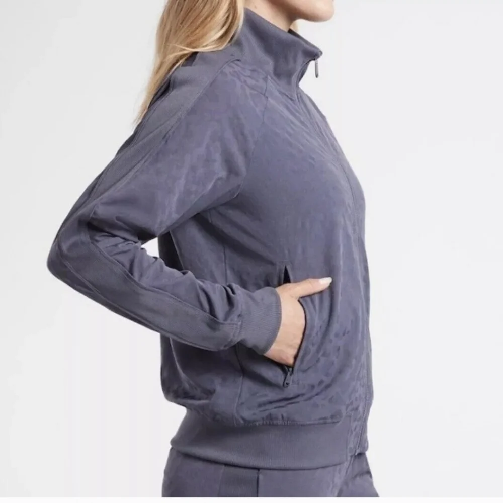 Athleta Plus‎ Size Brooklyn Textured Bomber Jacket 1X Front Zip Stretch Pockets